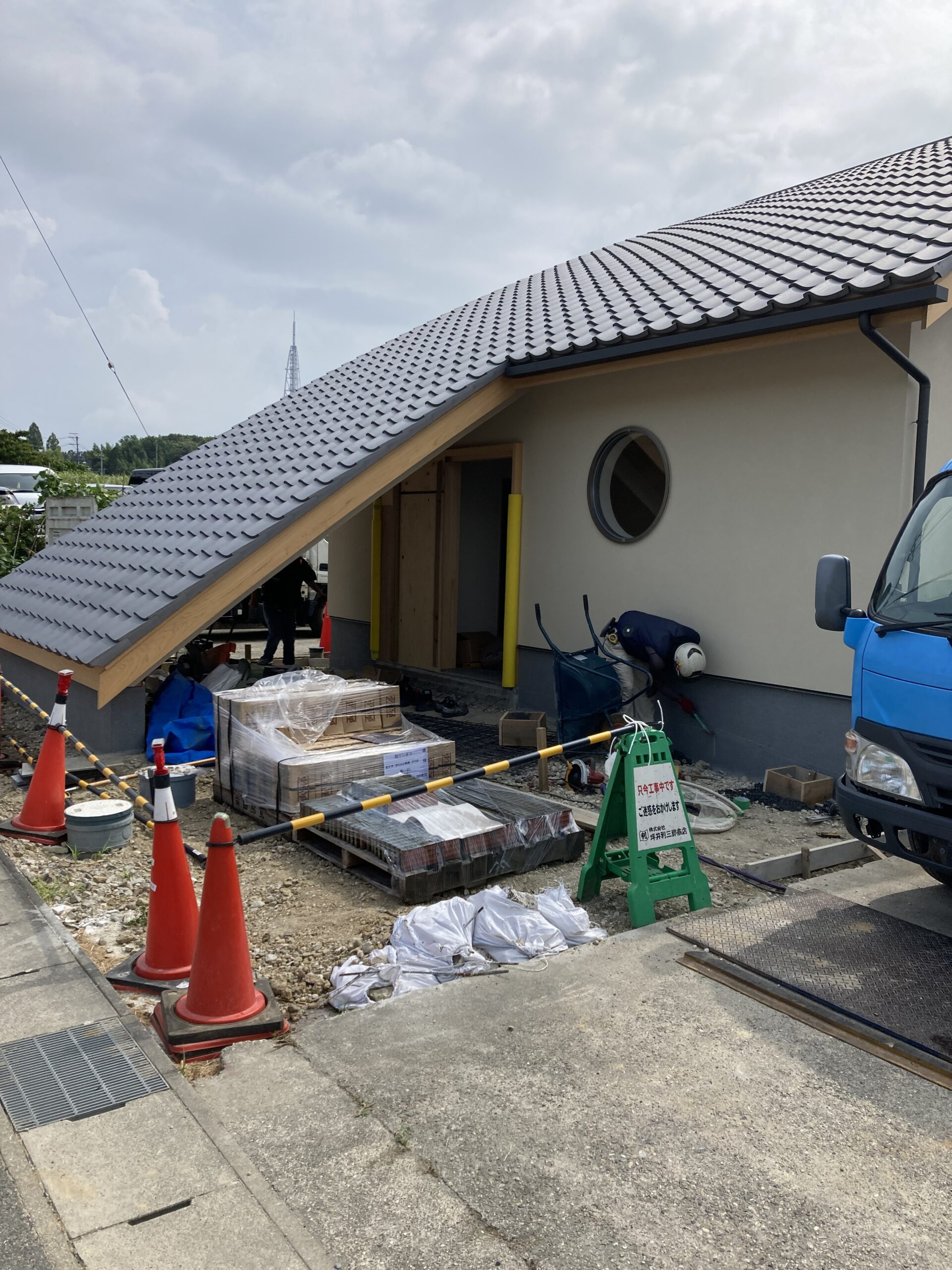 いぶしcafe 外構施工準備・重機搬入の様子