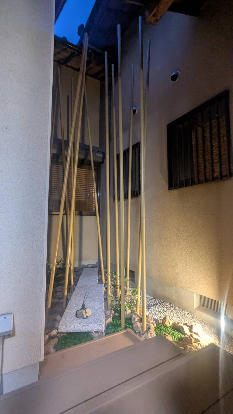 坪庭 人工竹 高低差レイアウト